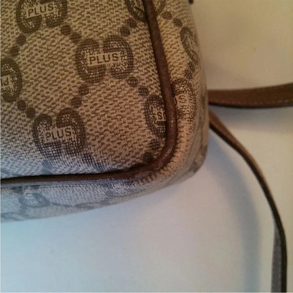 Gucci Elegant Brown and Cream Crossbody Bag - Picture 10 of 16